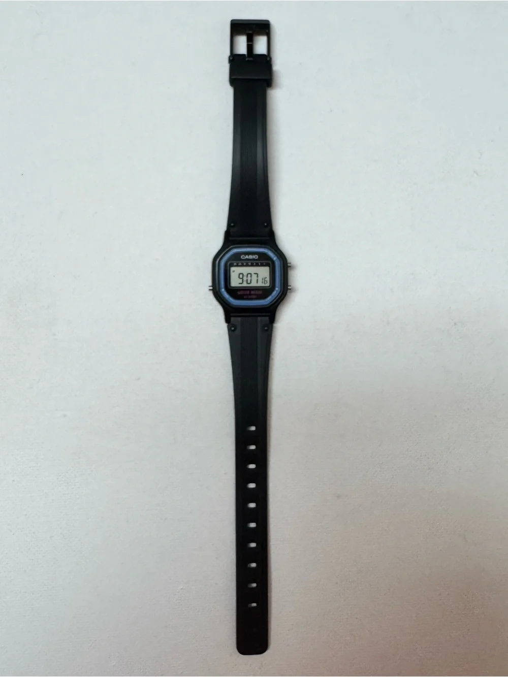 Casio Vintage Women's Small Black Resin Digital Watch Blue 526 LA-11W